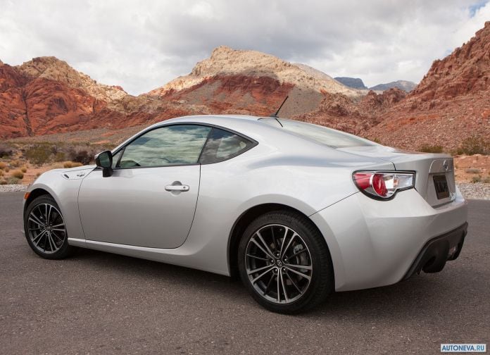 2013 Scion FR-S - фотография 27 из 51