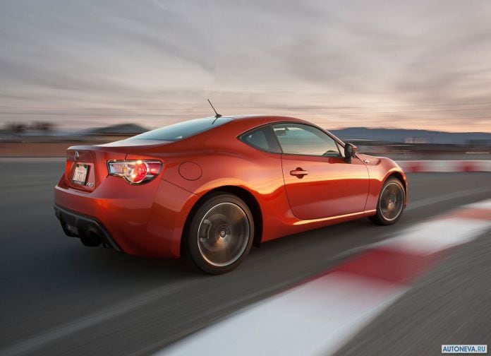 2013 Scion FR-S - фотография 28 из 51