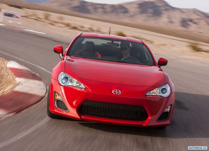 2013 Scion FR-S - фотография 29 из 51