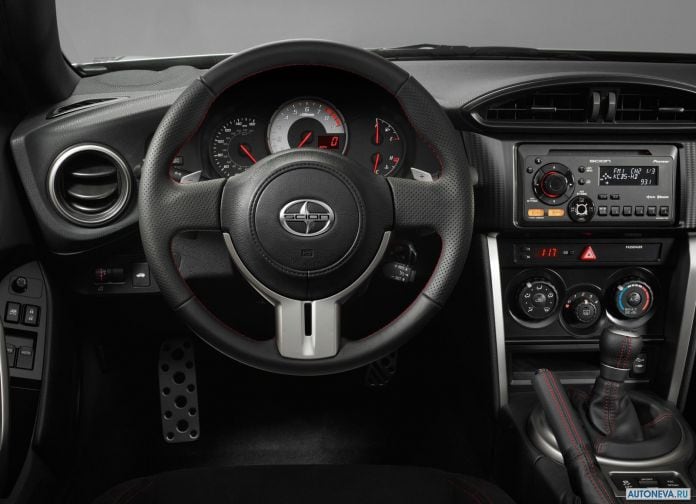 2013 Scion FR-S - фотография 38 из 51