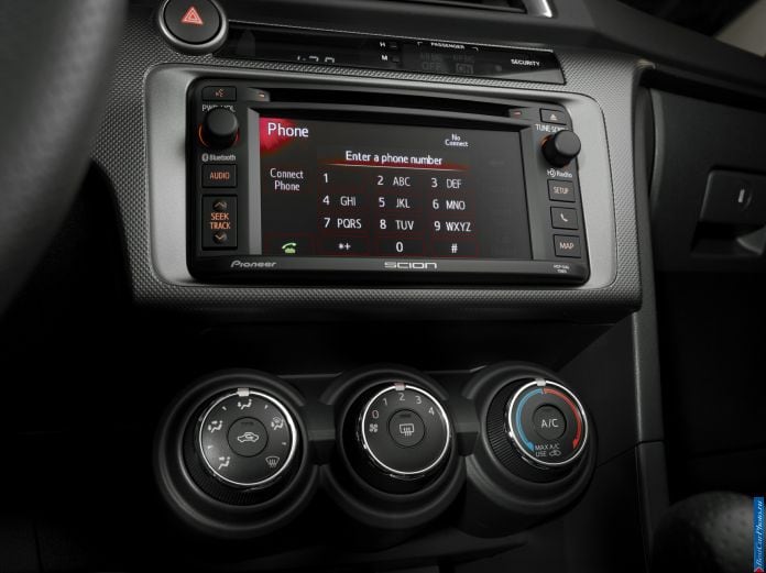 2014 Scion TC - фотография 16 из 22