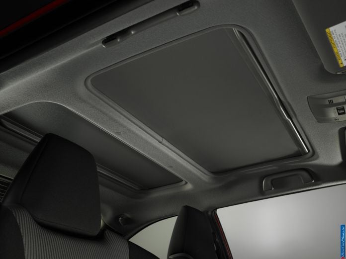 2014 Scion TC - фотография 18 из 22