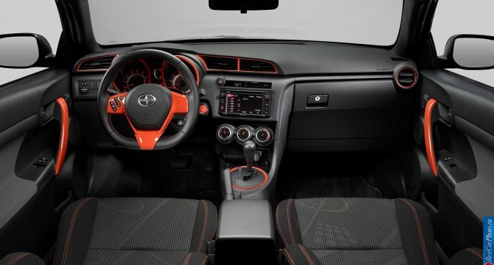 2015 Scion tC Release Series 9.0 - фотография 9 из 12