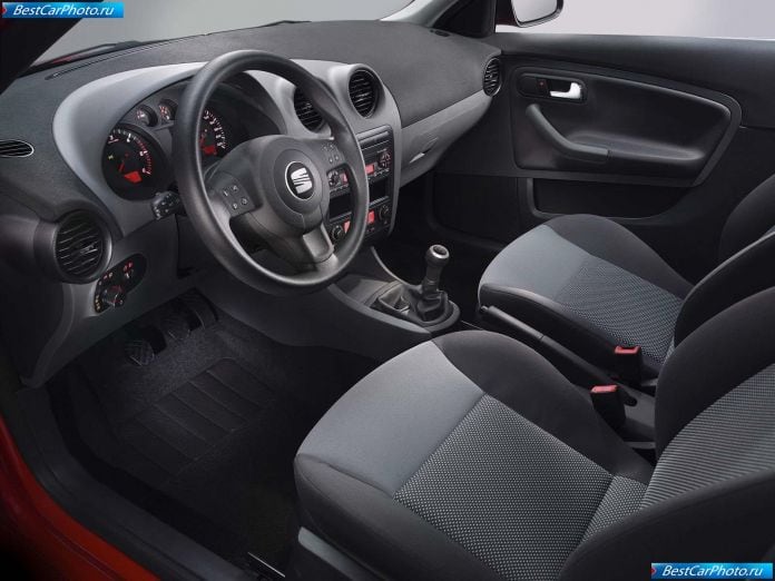 2002 Seat Ibiza - фотография 40 из 59