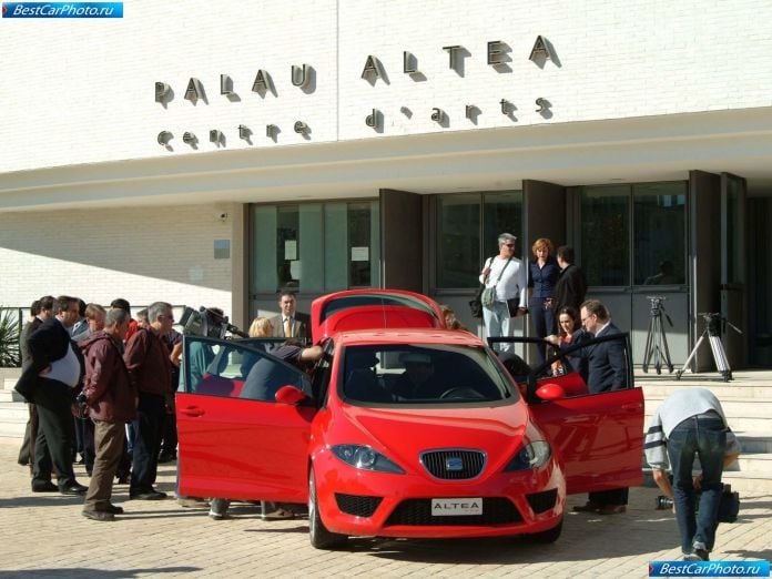 2003 Seat Altea Concept - фотография 30 из 41