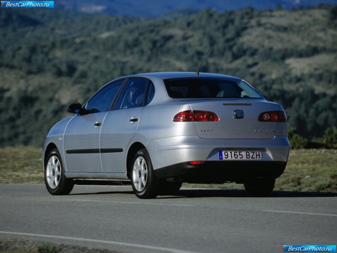 2004 Seat Cordoba - фотография 24 из 53