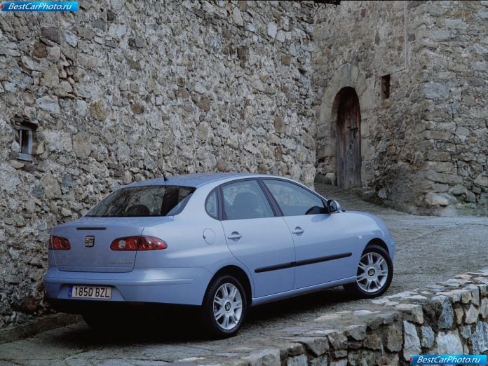 2004 Seat Cordoba - фотография 26 из 53