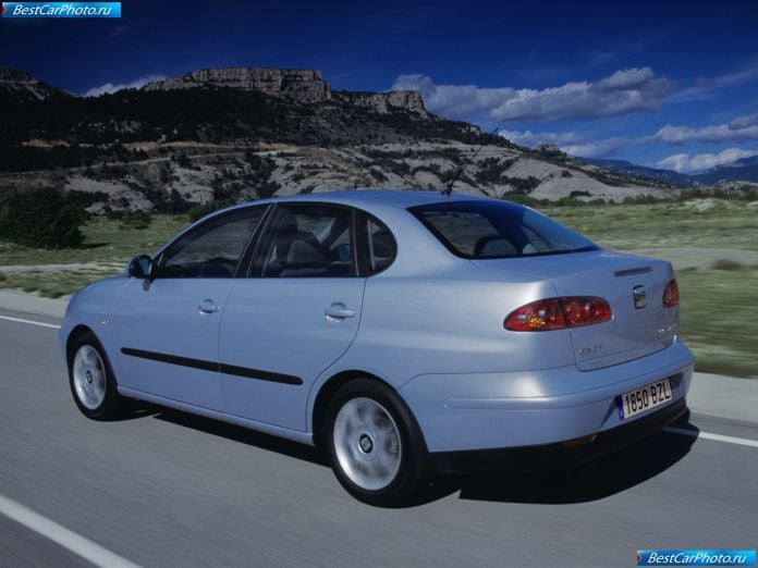 2004 Seat Cordoba - фотография 30 из 53