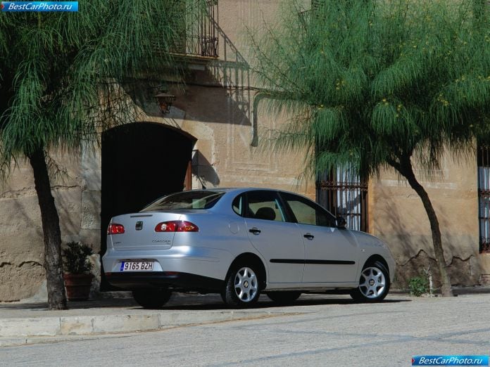 2004 Seat Cordoba - фотография 31 из 53