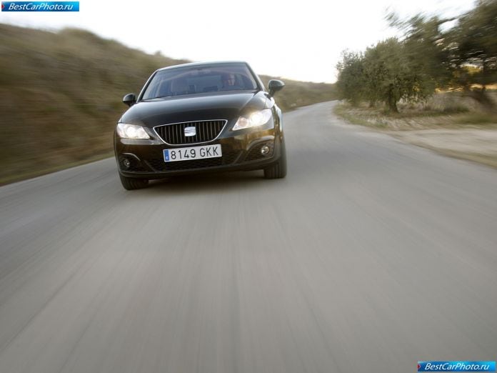 2009 Seat Exeo - фотография 76 из 206
