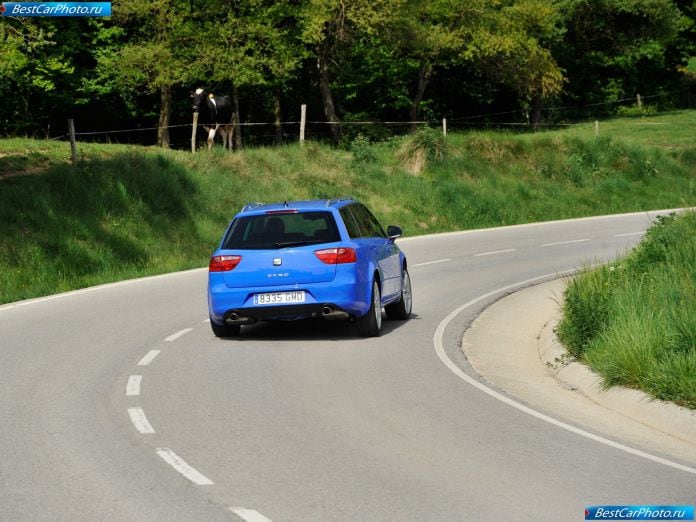 2010 Seat Exeo St - фотография 130 из 199