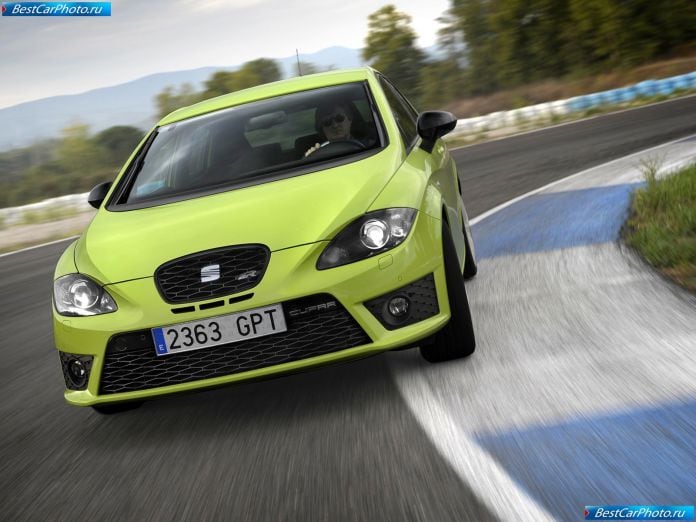 2010 Seat Leon Cupra R - фотография 1 из 52