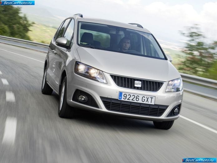 2011 Seat Alhambra - фотография 2 из 113