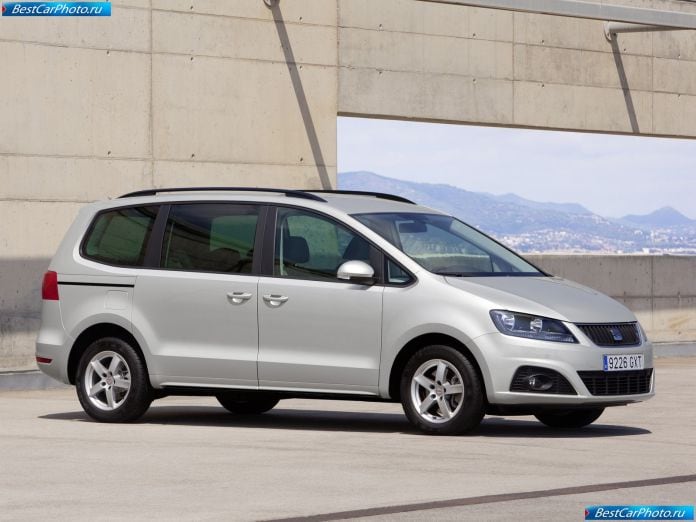 2011 Seat Alhambra - фотография 18 из 113