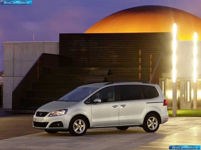 2011 Seat Alhambra - фотография 22 из 113
