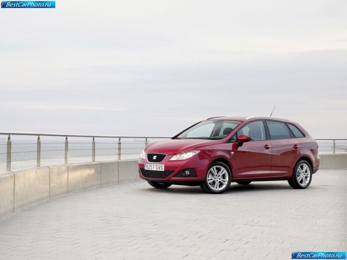 2011 Seat Ibiza St - фотография 22 из 98