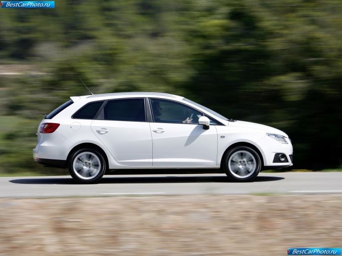 2011 Seat Ibiza St - фотография 35 из 98