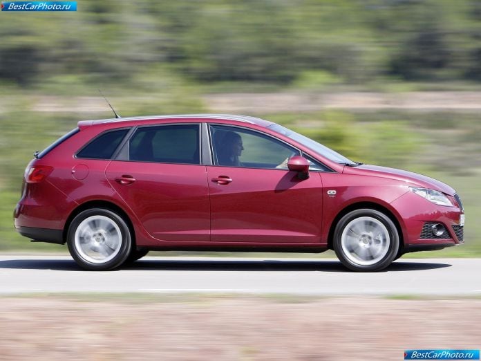2011 Seat Ibiza St - фотография 36 из 98