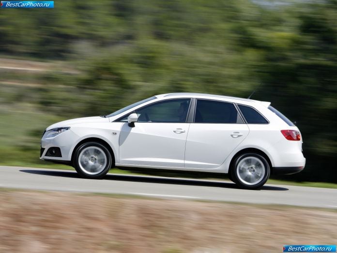 2011 Seat Ibiza St - фотография 37 из 98