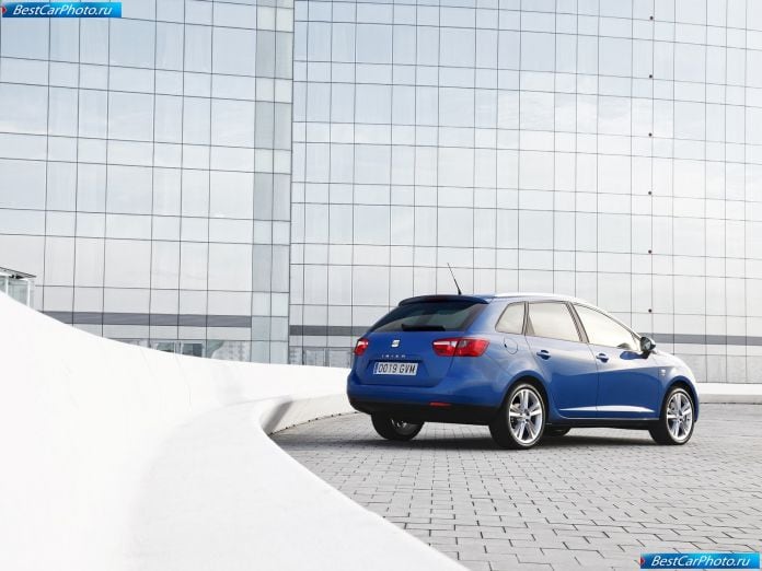 2011 Seat Ibiza St - фотография 39 из 98