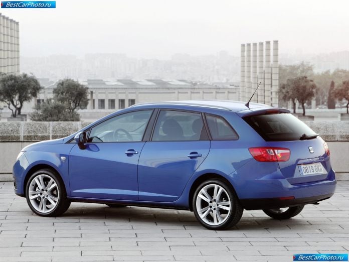 2011 Seat Ibiza St - фотография 40 из 98