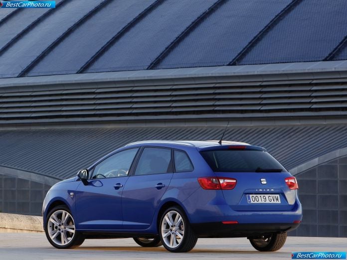 2011 Seat Ibiza St - фотография 41 из 98