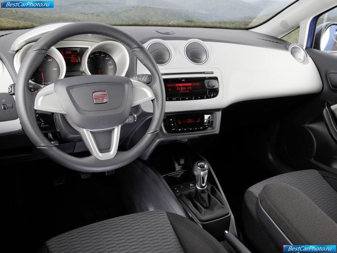 2011 Seat Ibiza St - фотография 80 из 98