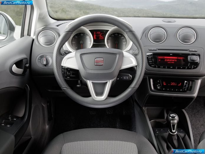 2011 Seat Ibiza St - фотография 82 из 98