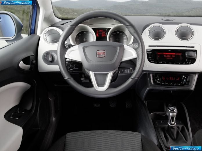 2011 Seat Ibiza St - фотография 83 из 98