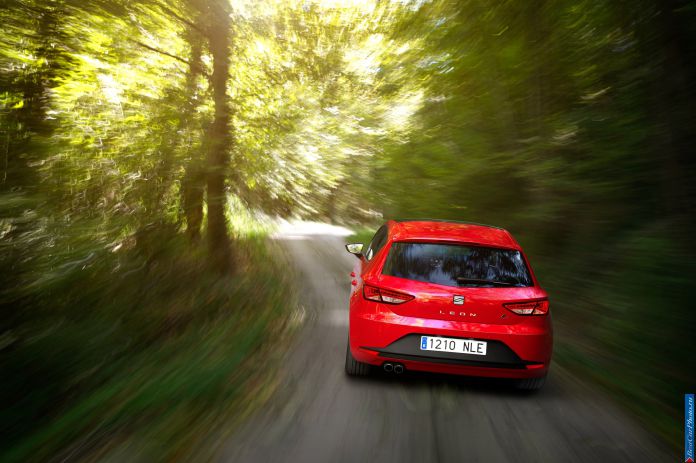 2013 Seat Leon - фотография 14 из 64
