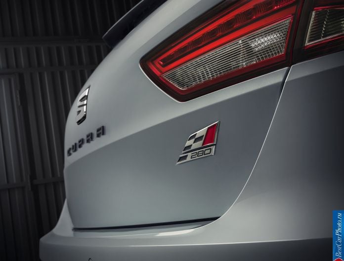 2015 Seat Leon ST Cupra - фотография 10 из 11