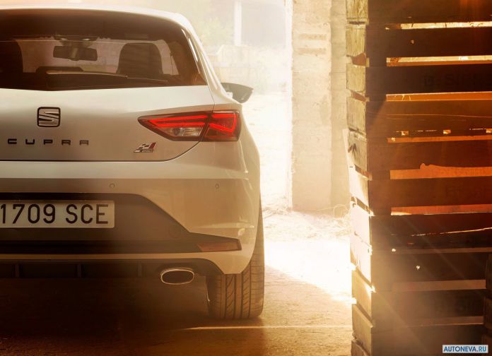 2016 Seat Leon Cupra 290 - фотография 39 из 47