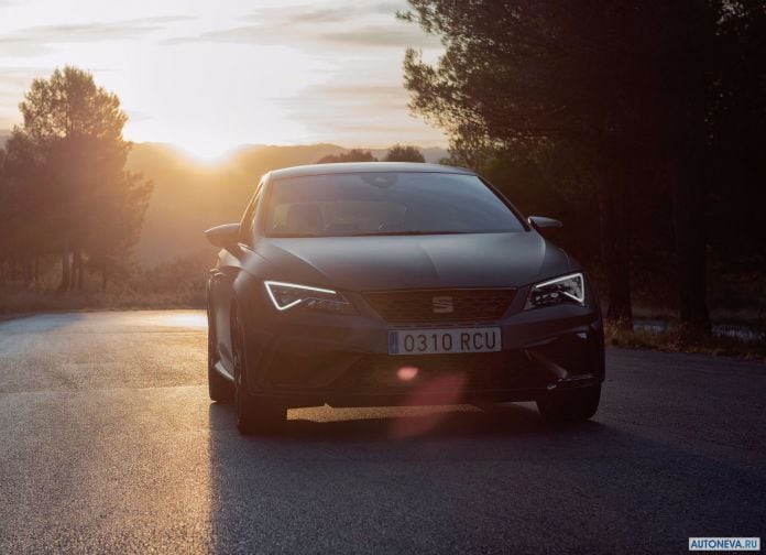 2018 Seat Leon Cupra R - фотография 11 из 44