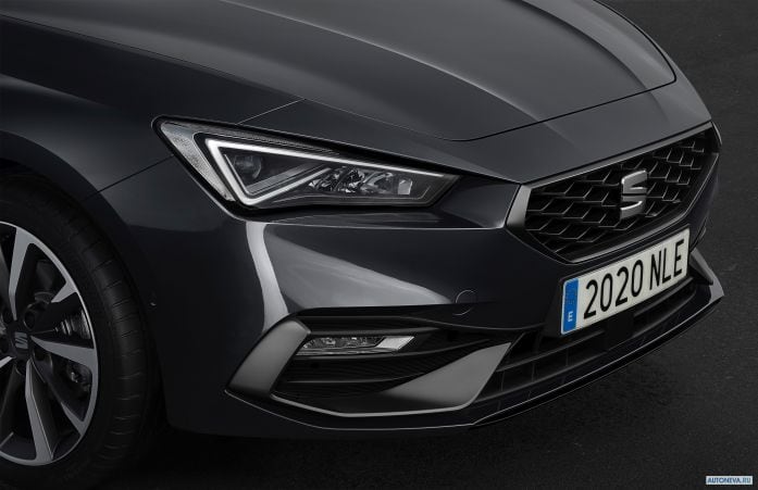 2020 Seat Leon Sportstourer FR eHybrid - фотография 13 из 14