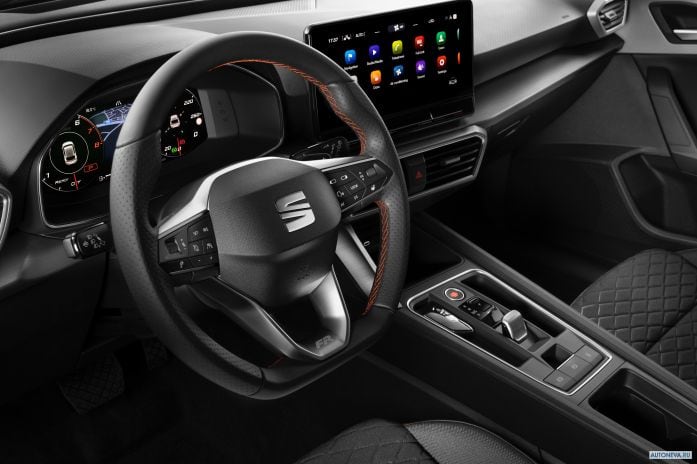 2020 Seat Leon Sportstourer FR - фотография 2 из 29 2020 Seat Leon Sportstourer FR - фотография 2 из 29