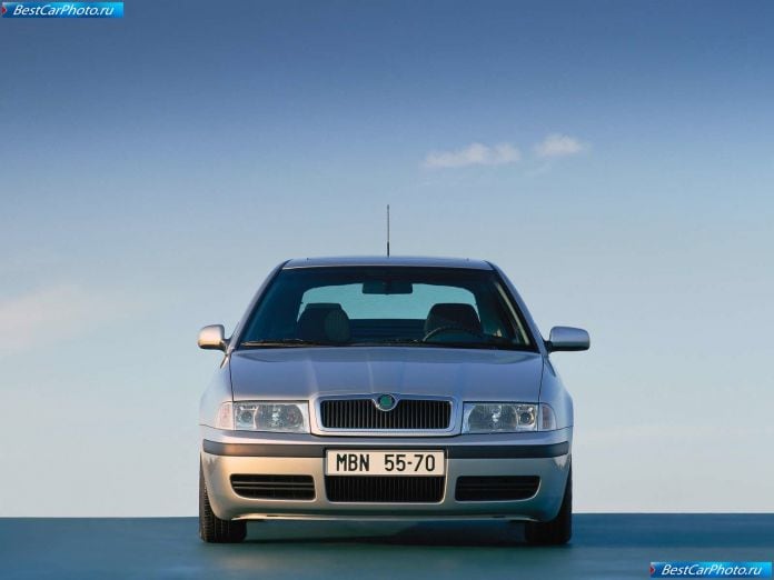 2001 Skoda Octavia - фотография 4 из 10