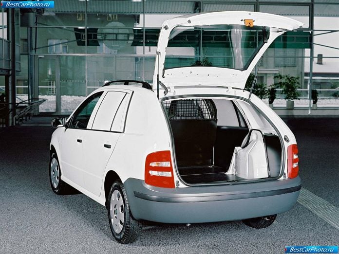 2002 Skoda Fabia Praktik - фотография 12 из 21