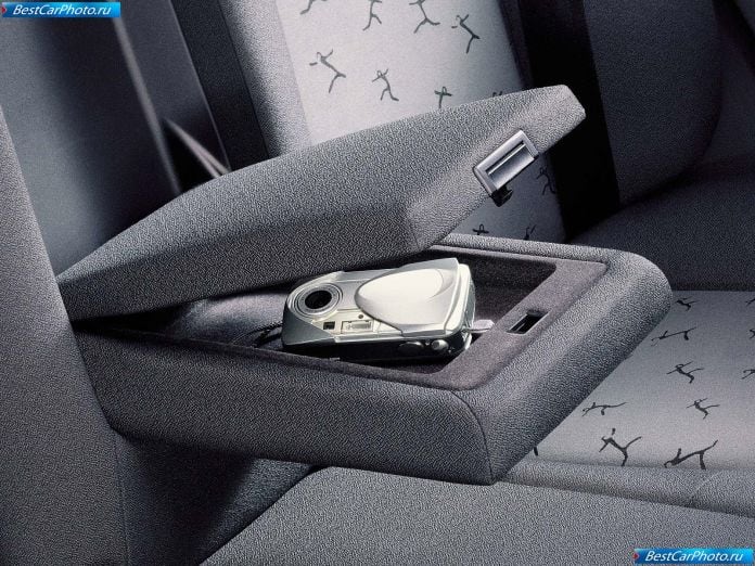 2003 Skoda Fabia - фотография 11 из 11 2003 Skoda Fabia - фотография 11 из 11