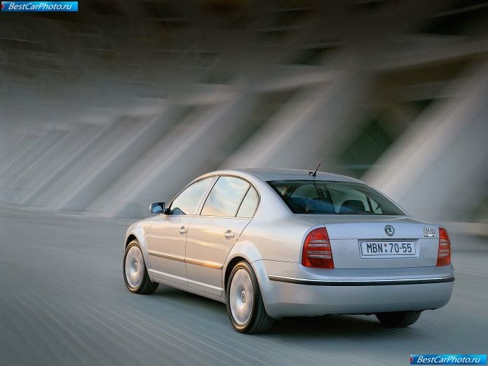 2003 Skoda Superb - фотография 13 из 34 2003 Skoda Superb - фотография 13 из 34