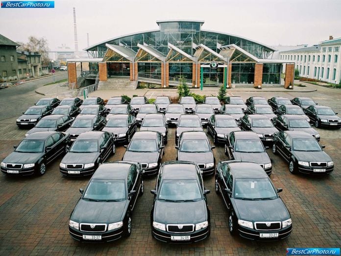 2003 Skoda Superb - фотография 28 из 34 2003 Skoda Superb - фотография 28 из 34
