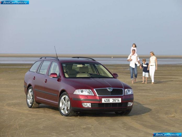 2004 Skoda Octavia Combi - фотография 7 из 40