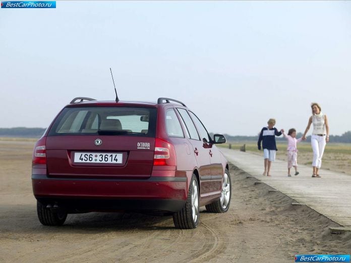 2004 Skoda Octavia Combi - фотография 34 из 40 2004 Skoda Octavia Combi - фотография 34 из 40