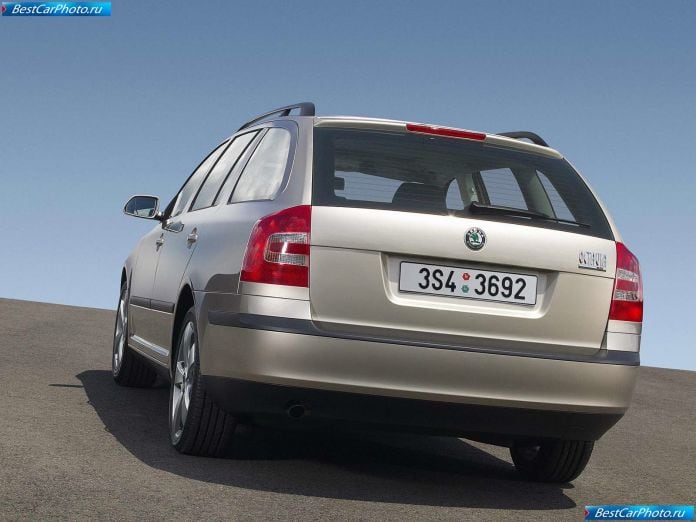 2004 Skoda Octavia Combi - фотография 36 из 40