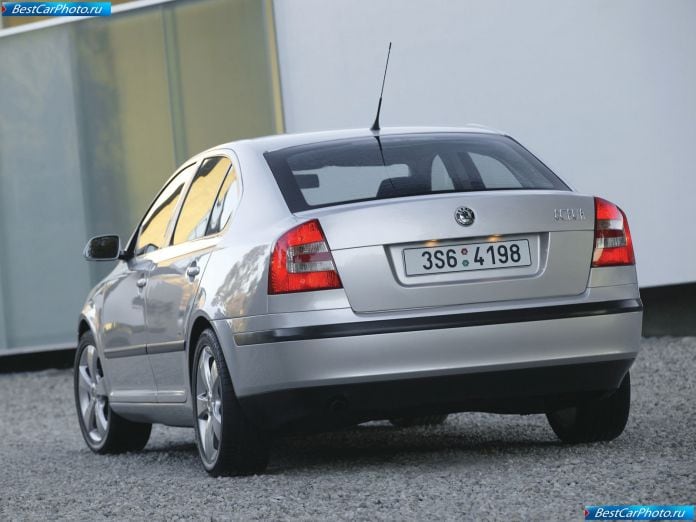 2005 Skoda Octavia - фотография 18 из 53