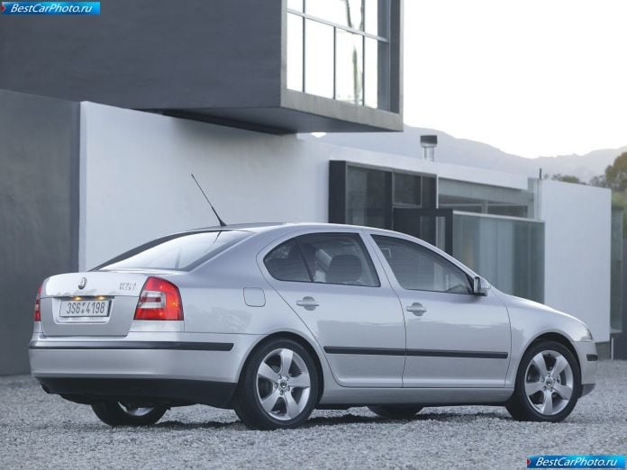 2005 Skoda Octavia - фотография 19 из 53