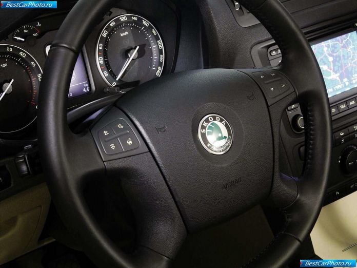 2005 Skoda Octavia - фотография 36 из 53