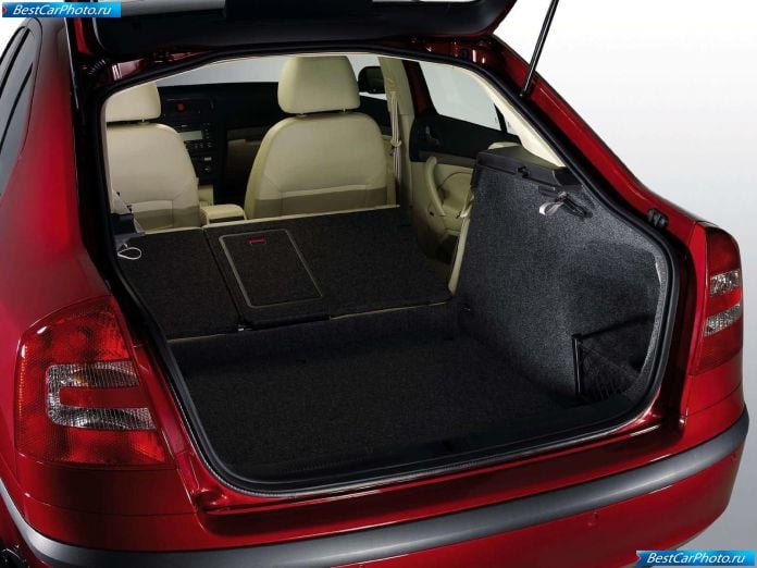 2005 Skoda Octavia - фотография 37 из 53