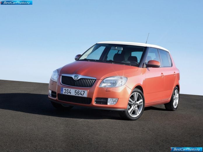 2007 Skoda Fabia - фотография 10 из 22 2007 Skoda Fabia - фотография 10 из 22
