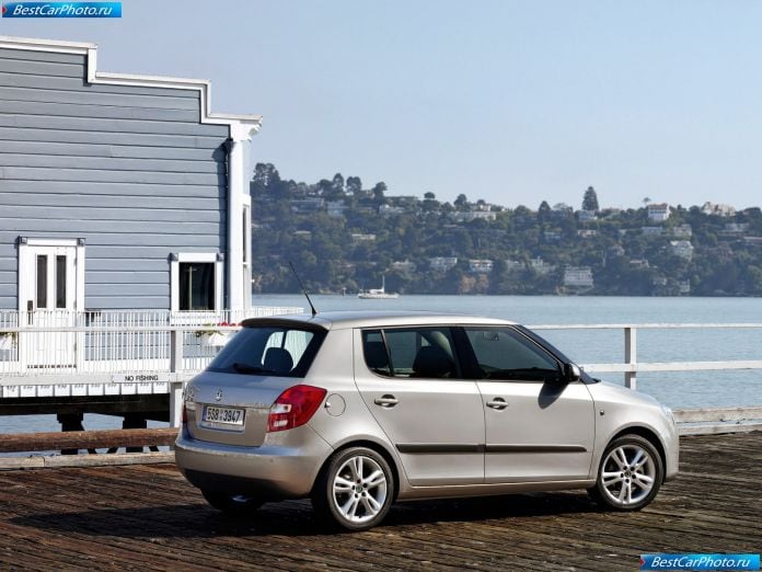 2007 Skoda Fabia - фотография 13 из 22