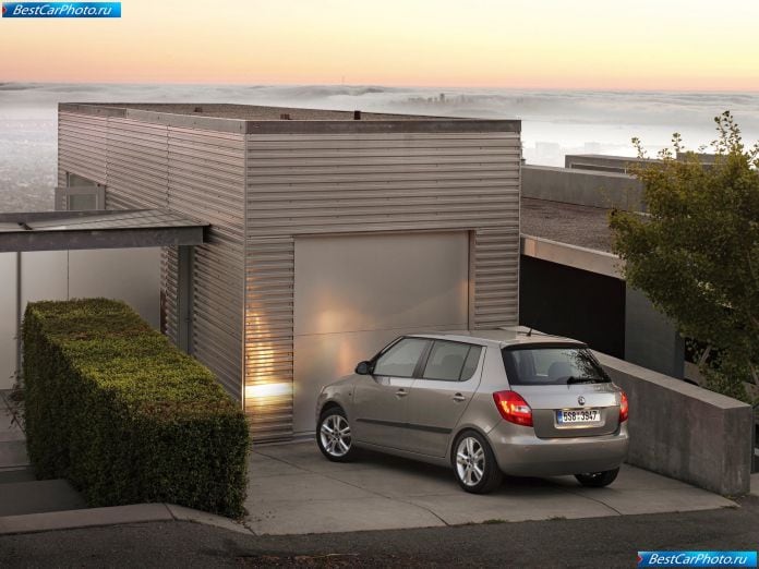 2007 Skoda Fabia - фотография 16 из 22 2007 Skoda Fabia - фотография 16 из 22